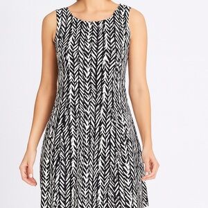 🖤 Ronni Nicole Black & White Chevron Leaf Dress – Size 10
